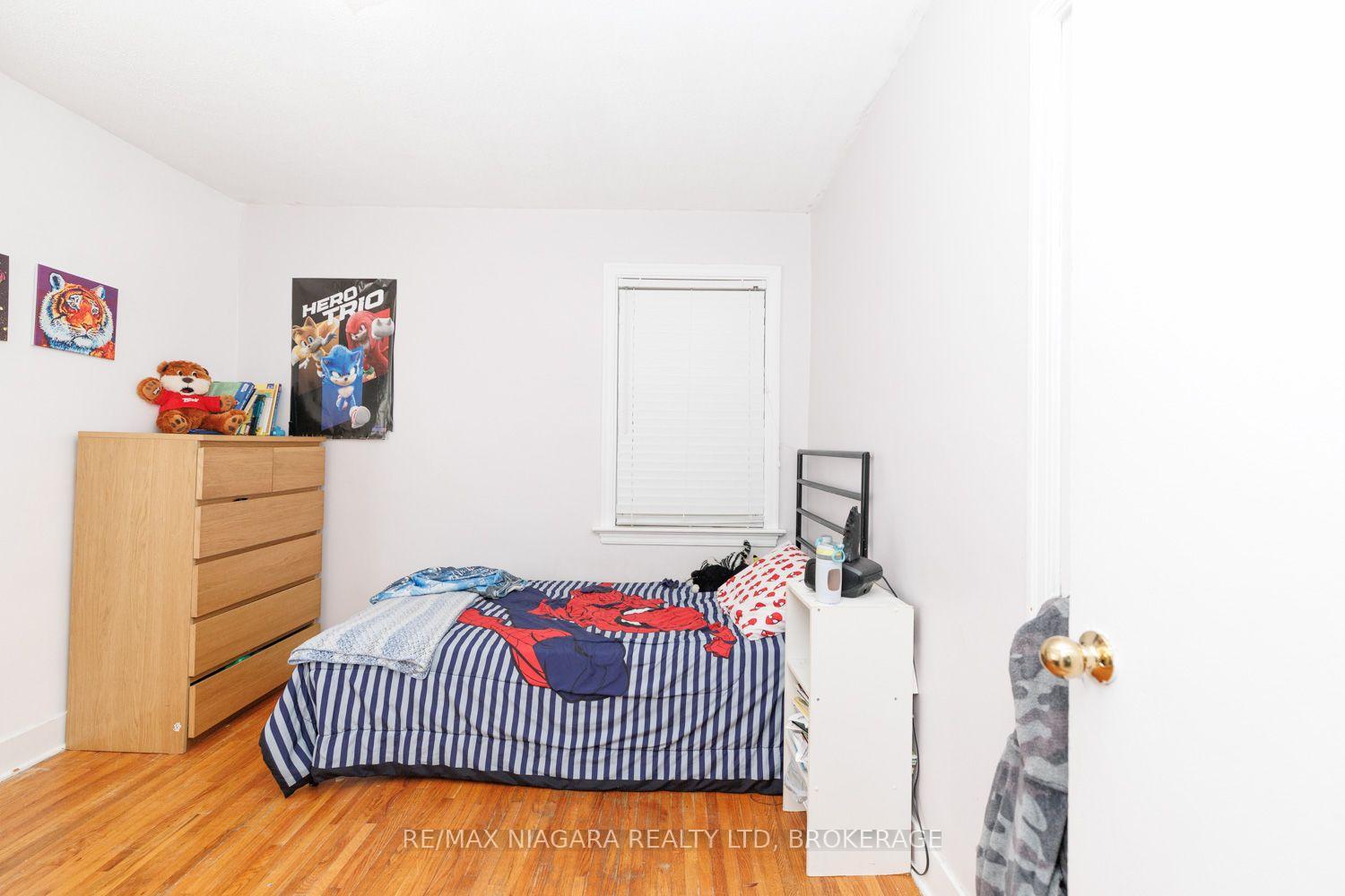 Photo 23 of 6424 Corwin Crescent, Niagara Falls, Dorchester — HOMEH