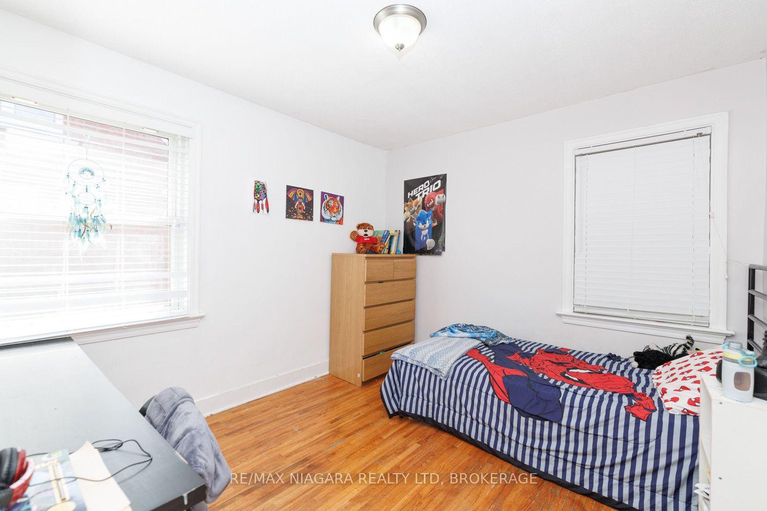 Photo 24 of 6424 Corwin Crescent, Niagara Falls, Dorchester — HOMEH