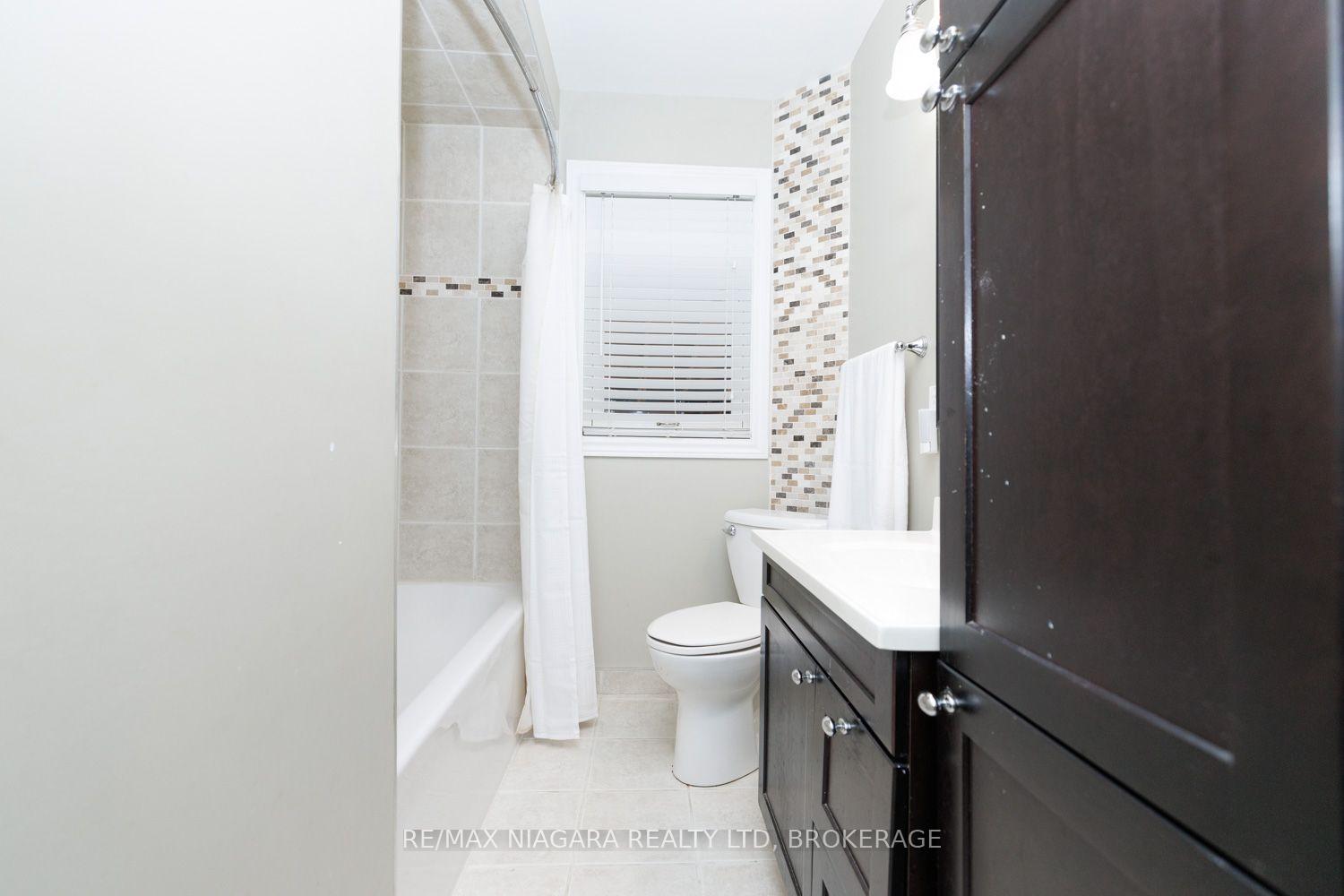 Photo 25 of 6424 Corwin Crescent, Niagara Falls, Dorchester — HOMEH
