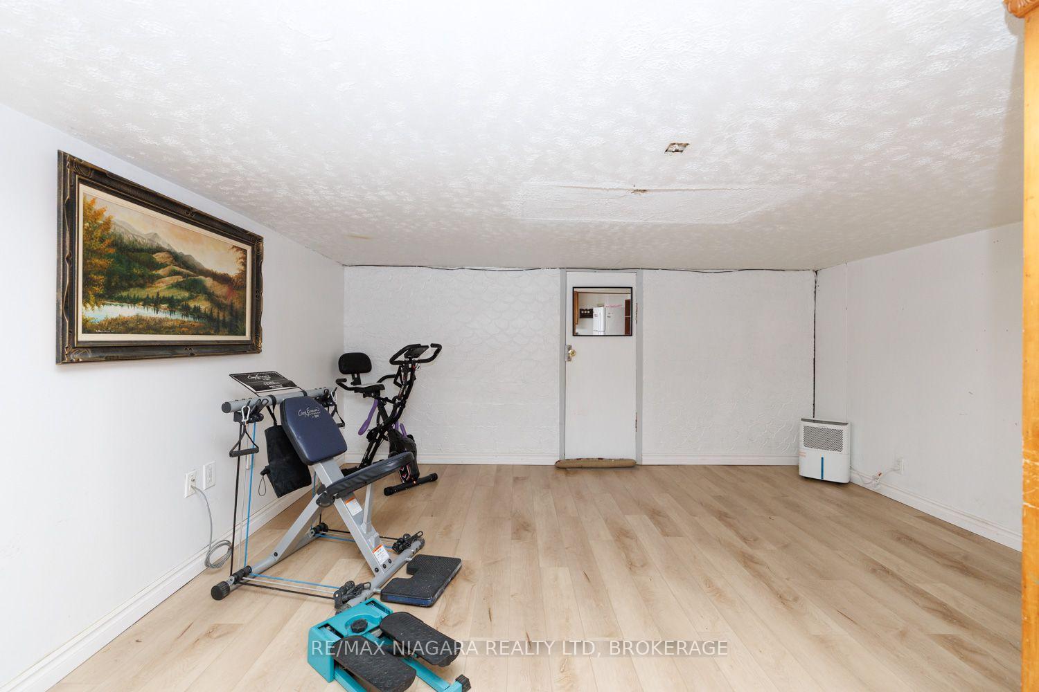 Photo 31 of 6424 Corwin Crescent, Niagara Falls, Dorchester — HOMEH