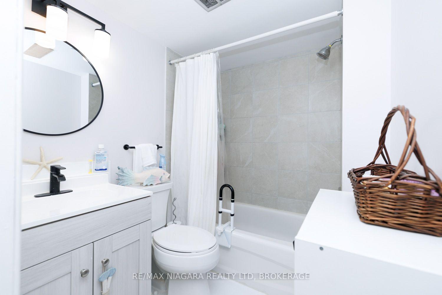 Photo 32 of 6424 Corwin Crescent, Niagara Falls, Dorchester — HOMEH