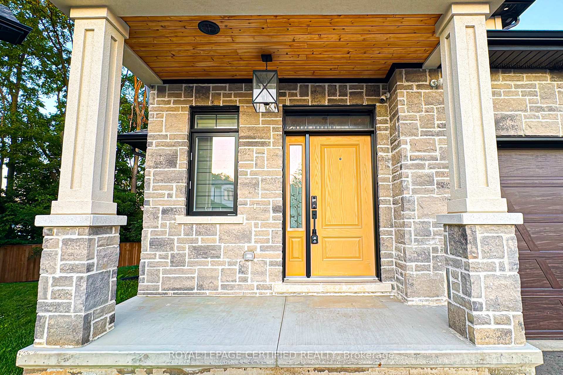 Photo 4 of Unit 10, 242 Mount Pleasant Street, Brantford, Empire South — HOMEH