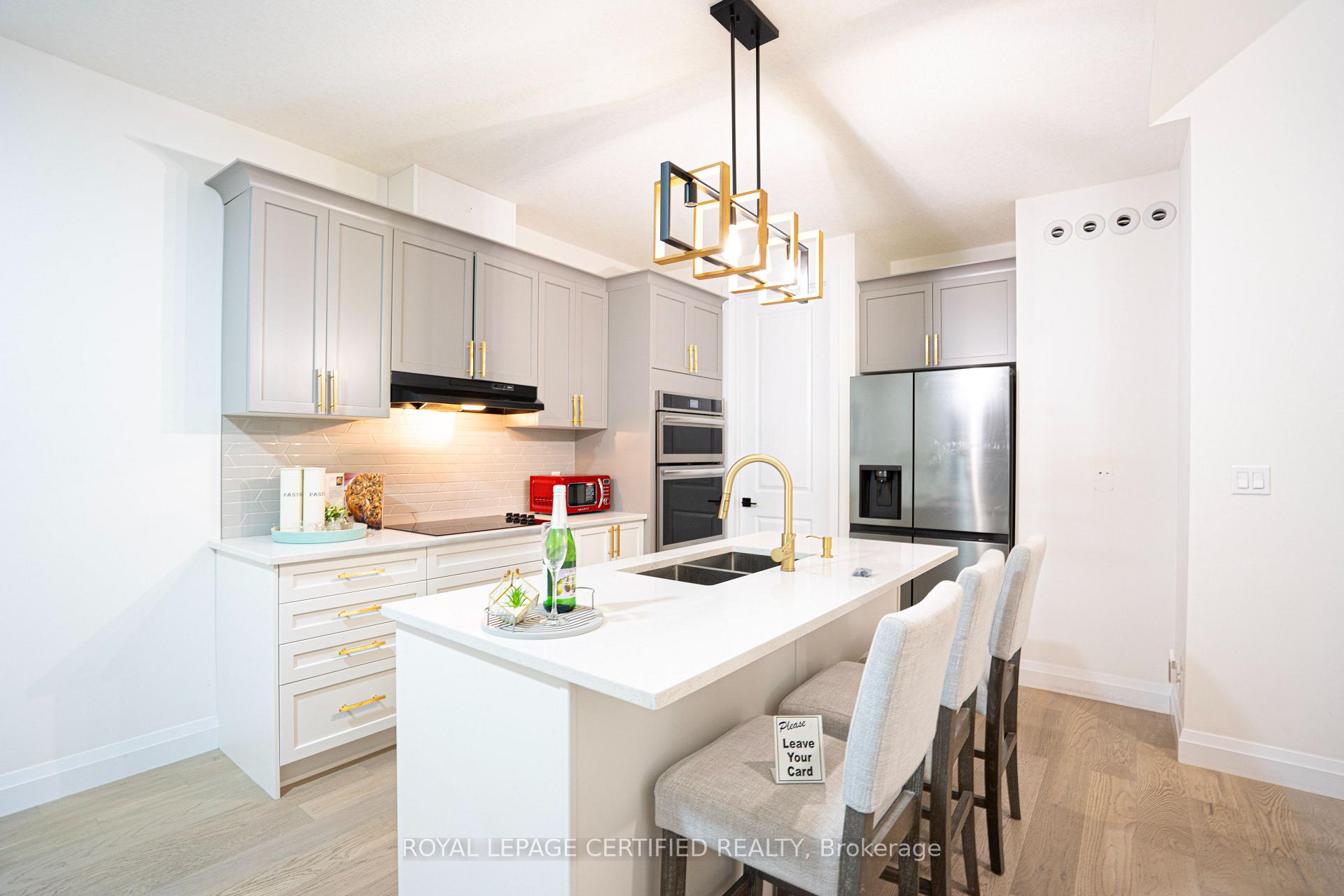 Photo 13 of Unit 10, 242 Mount Pleasant Street, Brantford, Empire South — HOMEH