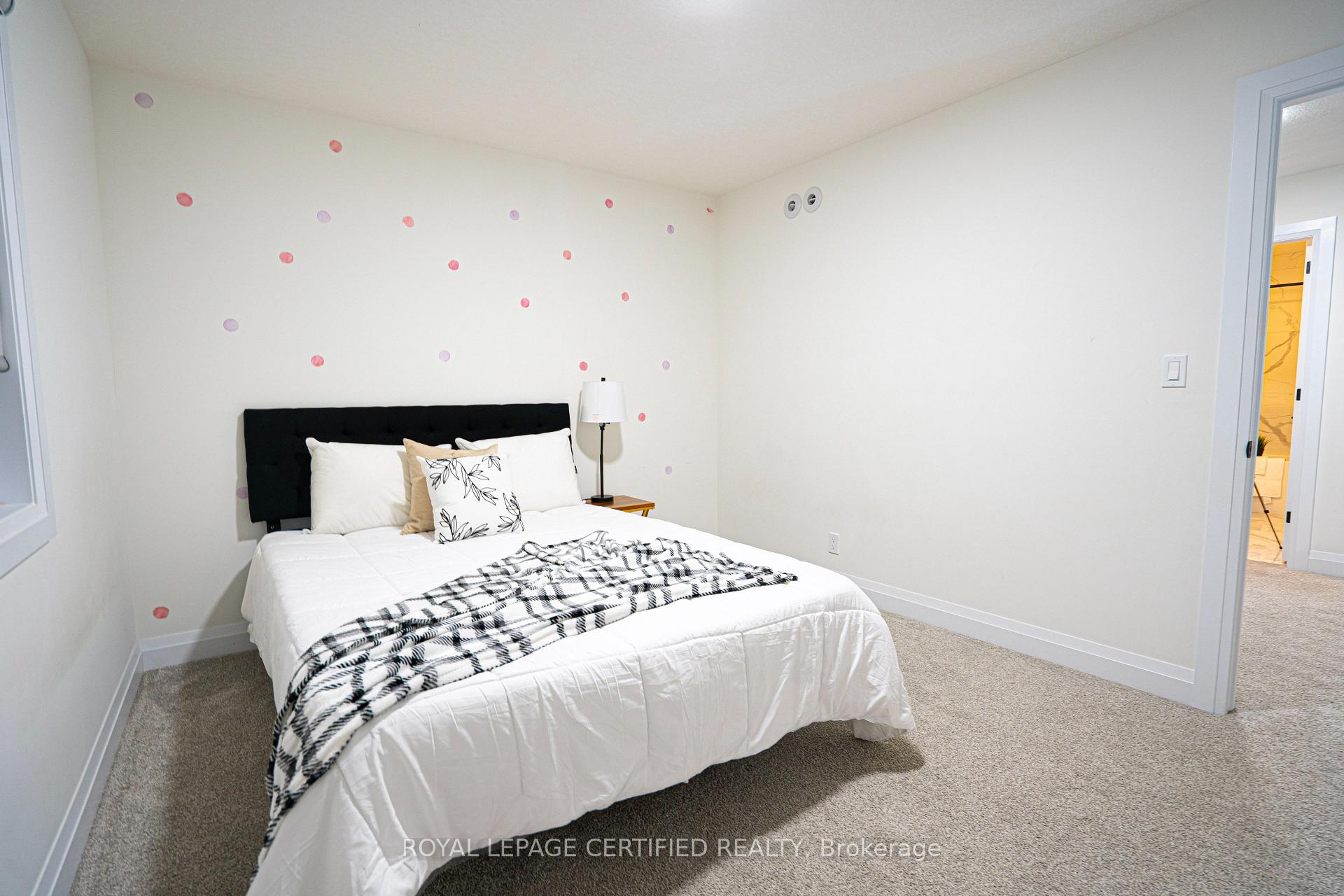 Photo 32 of Unit 10, 242 Mount Pleasant Street, Brantford, Empire South — HOMEH