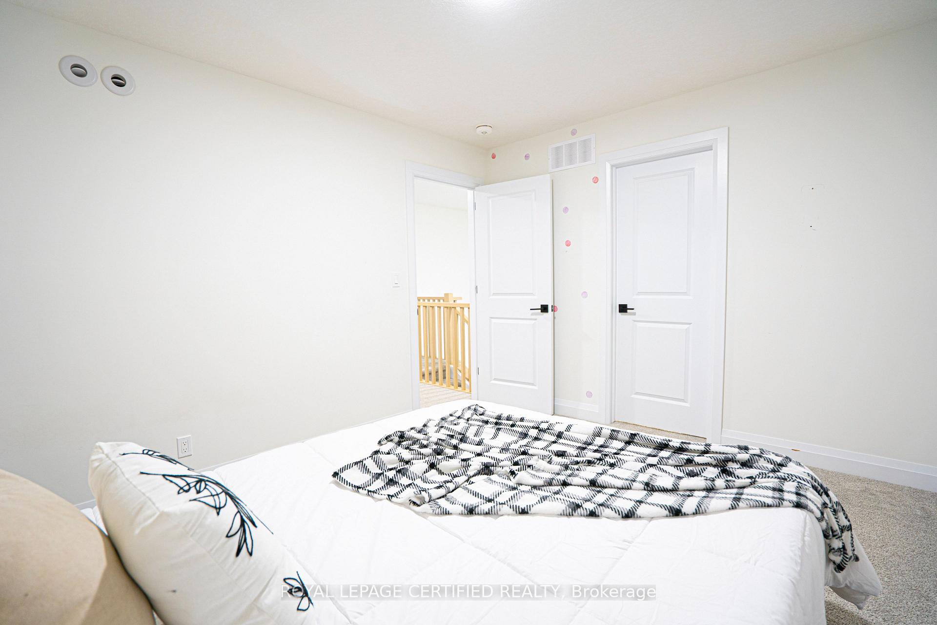 Photo 33 of Unit 10, 242 Mount Pleasant Street, Brantford, Empire South — HOMEH