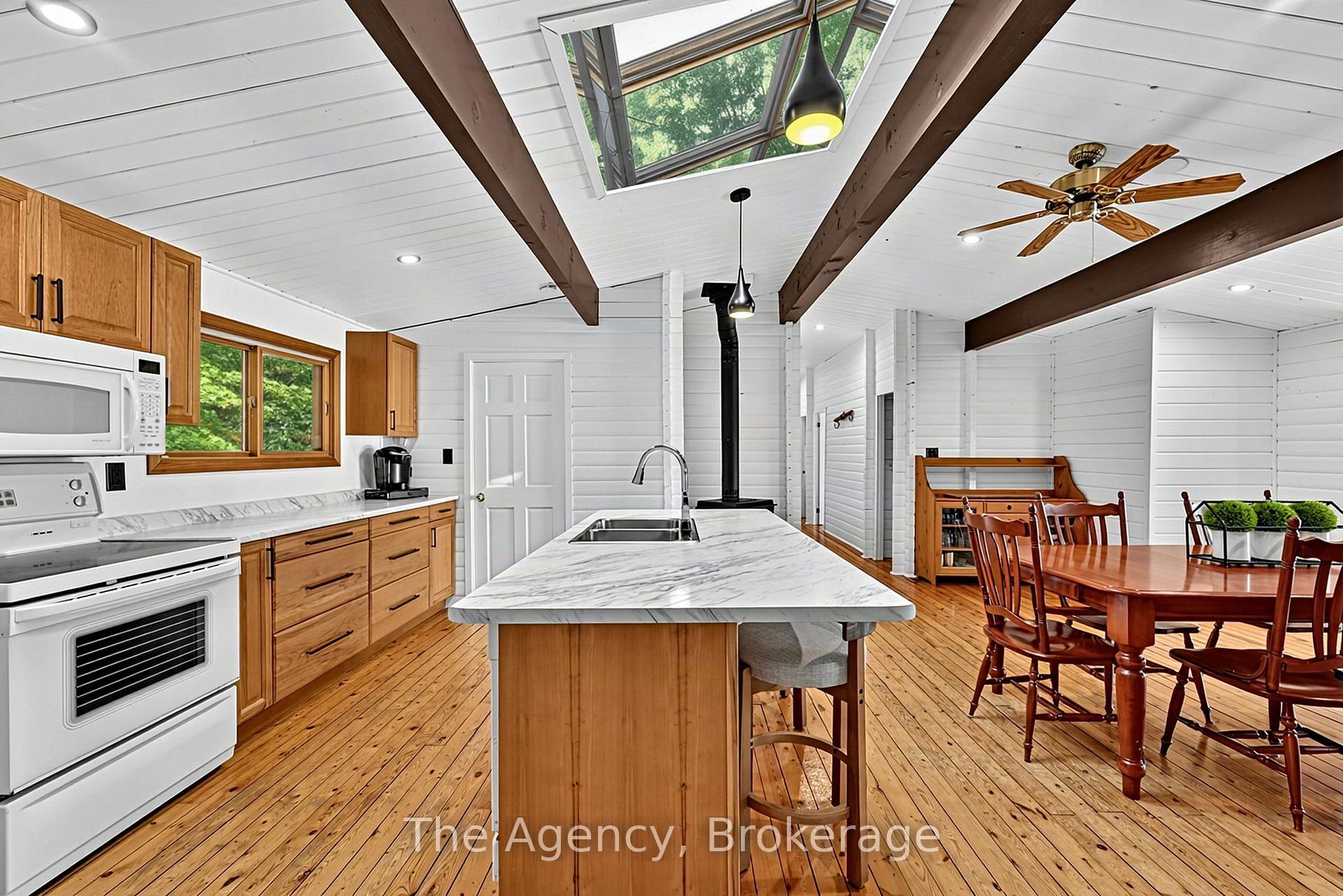 Photo 13 of 1145 North Morrison Lake Road, Gravenhurst, Wood (Gravenhurst) — HOMEH