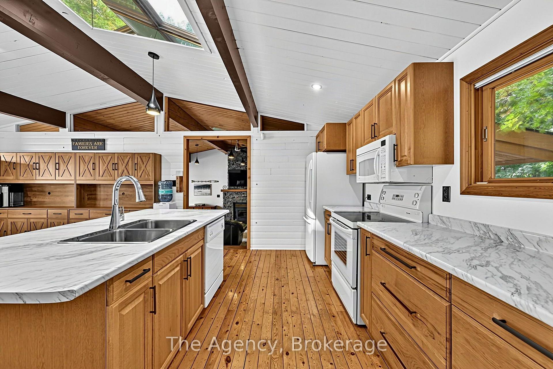 Photo 15 of 1145 North Morrison Lake Road, Gravenhurst, Wood (Gravenhurst) — HOMEH