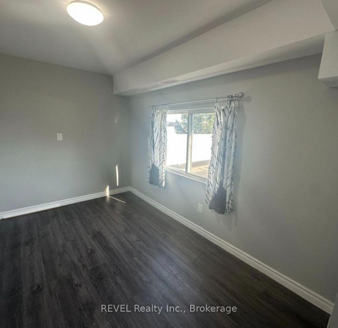 Photo 5 of Unit UNIT A, 514 Welland Avenue, St. Catharines, Cushman/Industrial — HOMEH