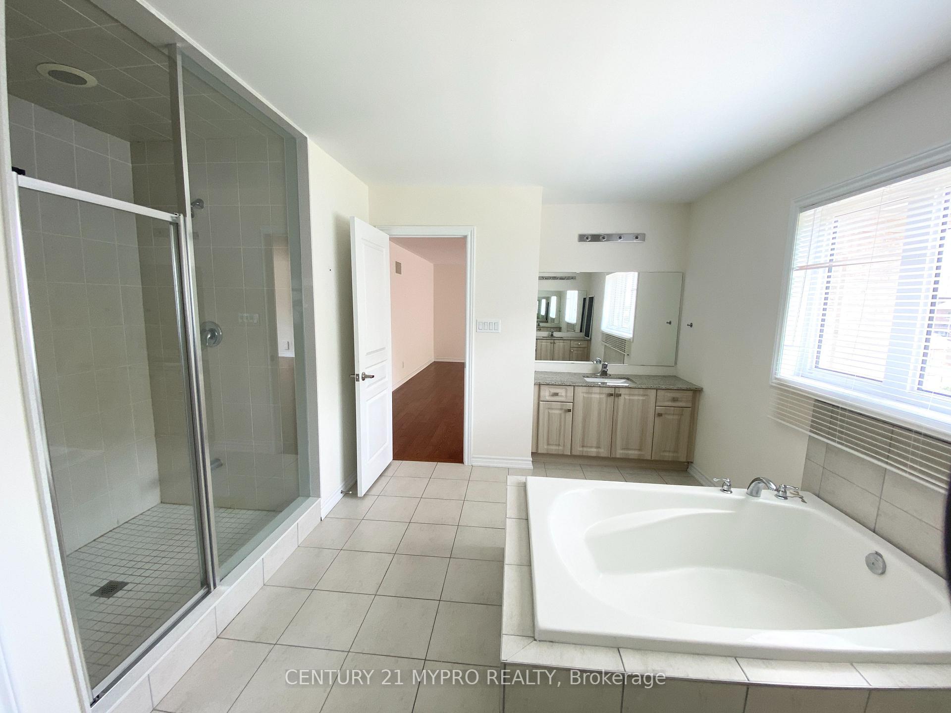 Photo 15 of 81 David Willson Trail, East Gwillimbury, Sharon — HOMEH