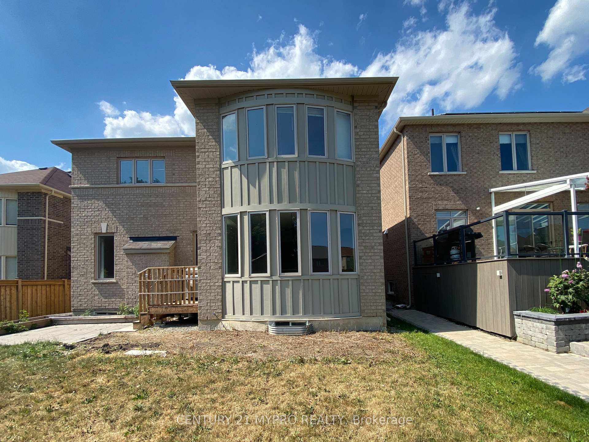 Photo 25 of 81 David Willson Trail, East Gwillimbury, Sharon — HOMEH