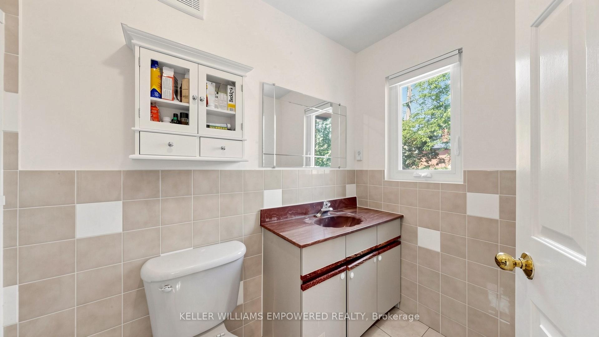 Photo 34 of 156A Dowling Avenue, Toronto, South Parkdale — HOMEH