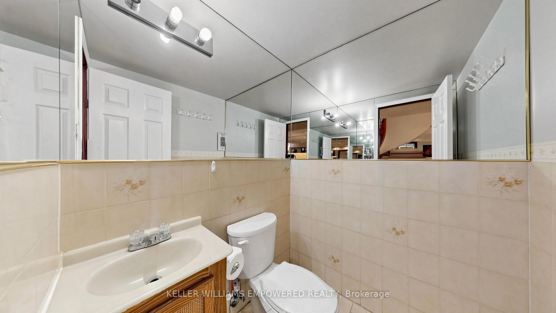 Photo 37 of 156A Dowling Avenue, Toronto, South Parkdale — HOMEH
