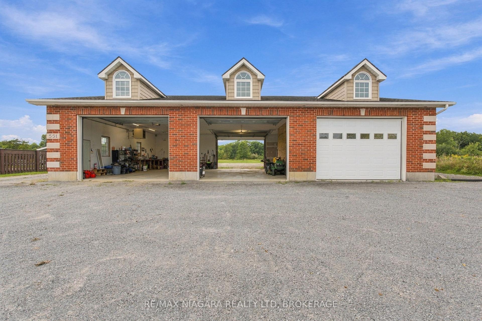 Photo 10 of 551 Darby Road, Welland, Cooks Mills — HOMEH