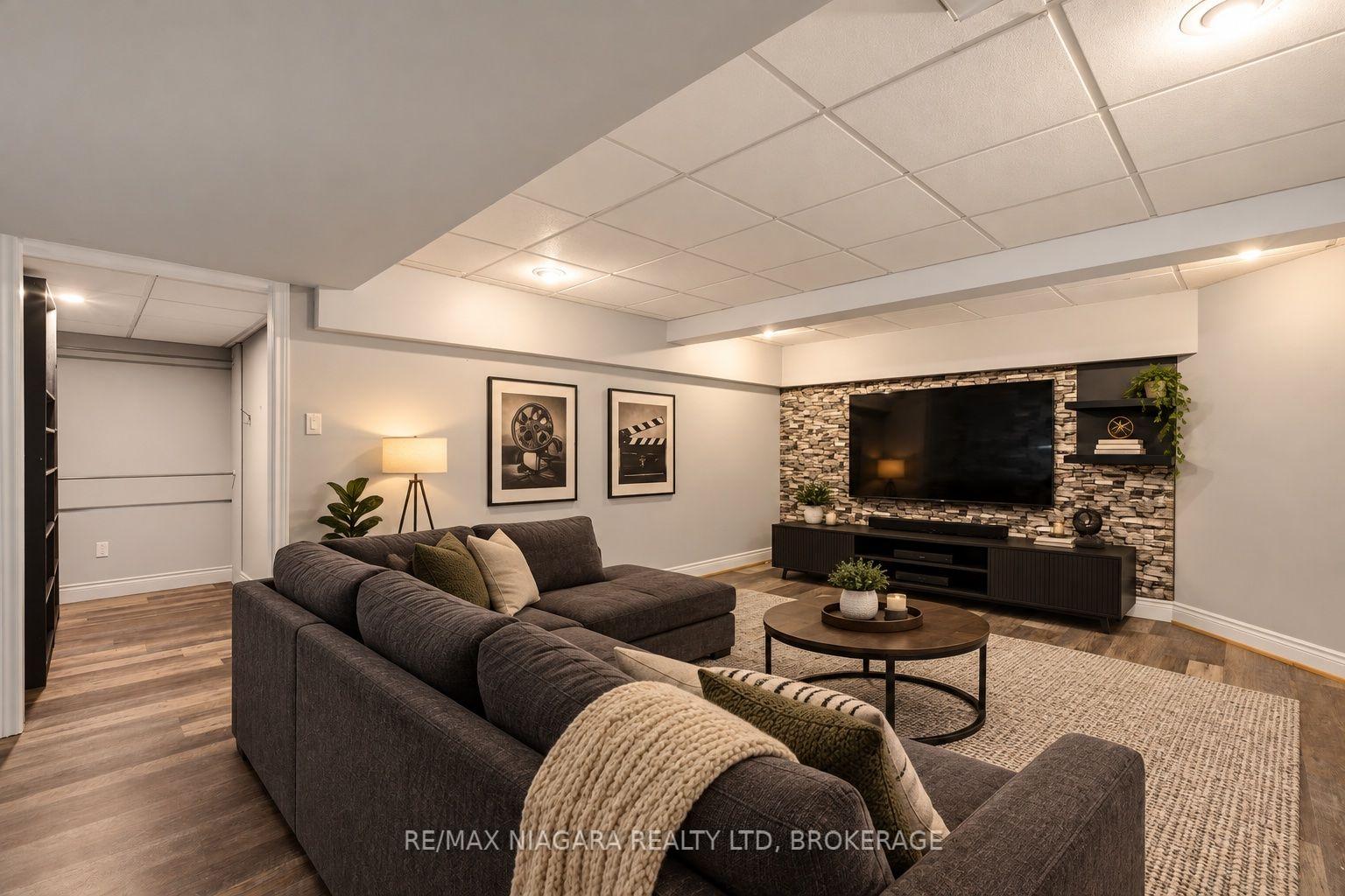 Photo 36 of 551 Darby Road, Welland, Cooks Mills — HOMEH