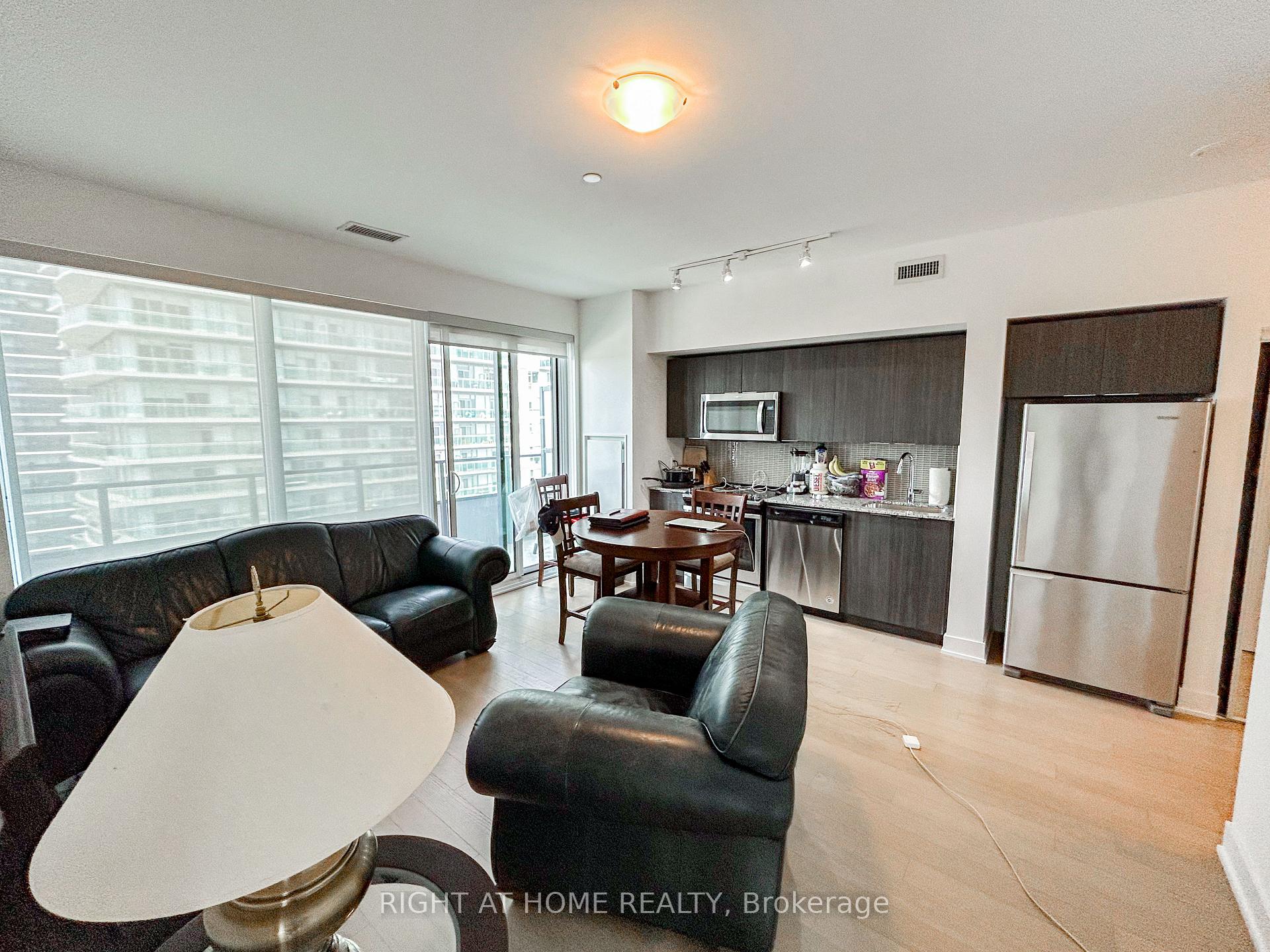 Photo 7 of Unit 3313, 30 Shore Breeze Drive, Etobicoke, Mimico — HOMEH