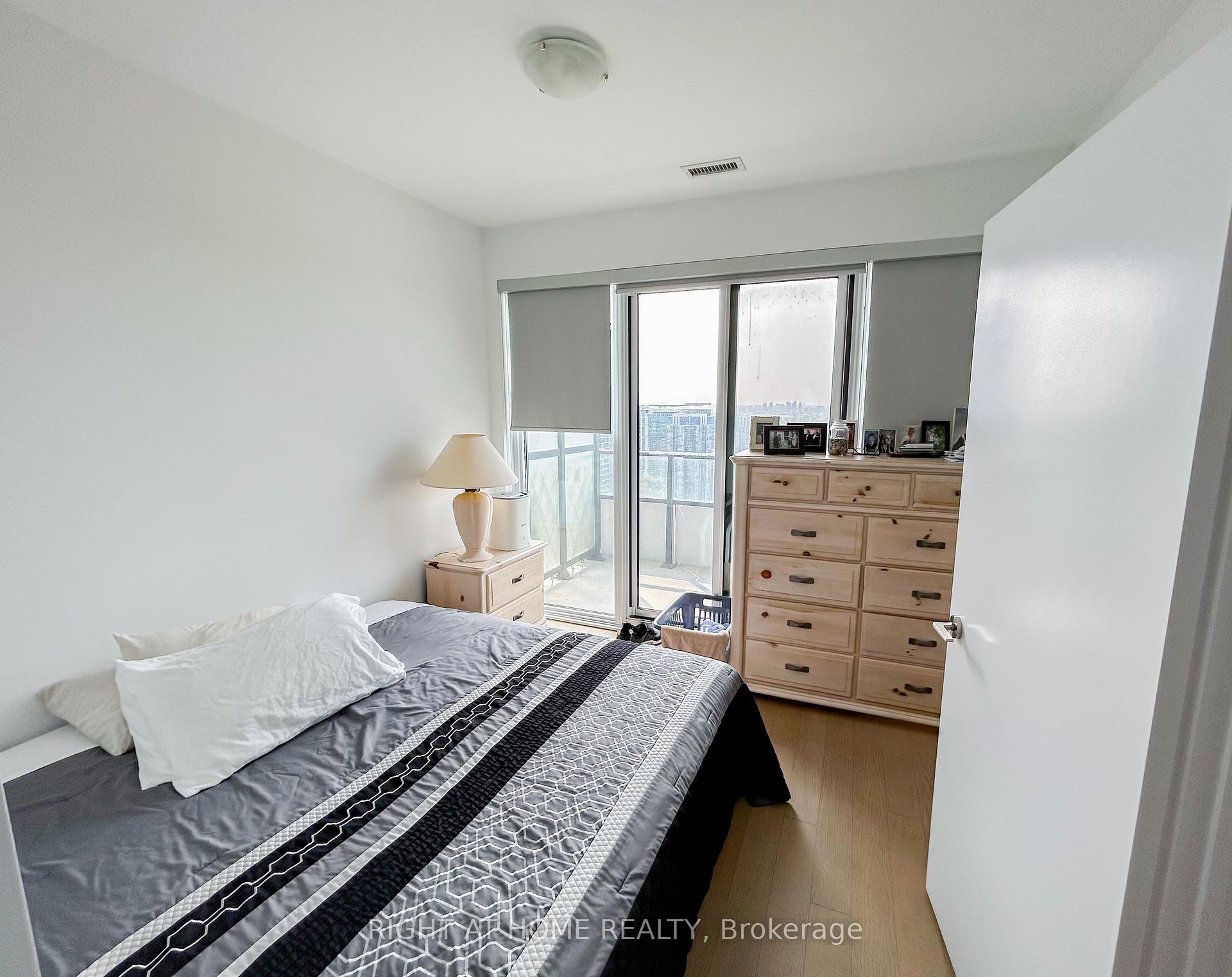 Photo 11 of Unit 3313, 30 Shore Breeze Drive, Etobicoke, Mimico — HOMEH
