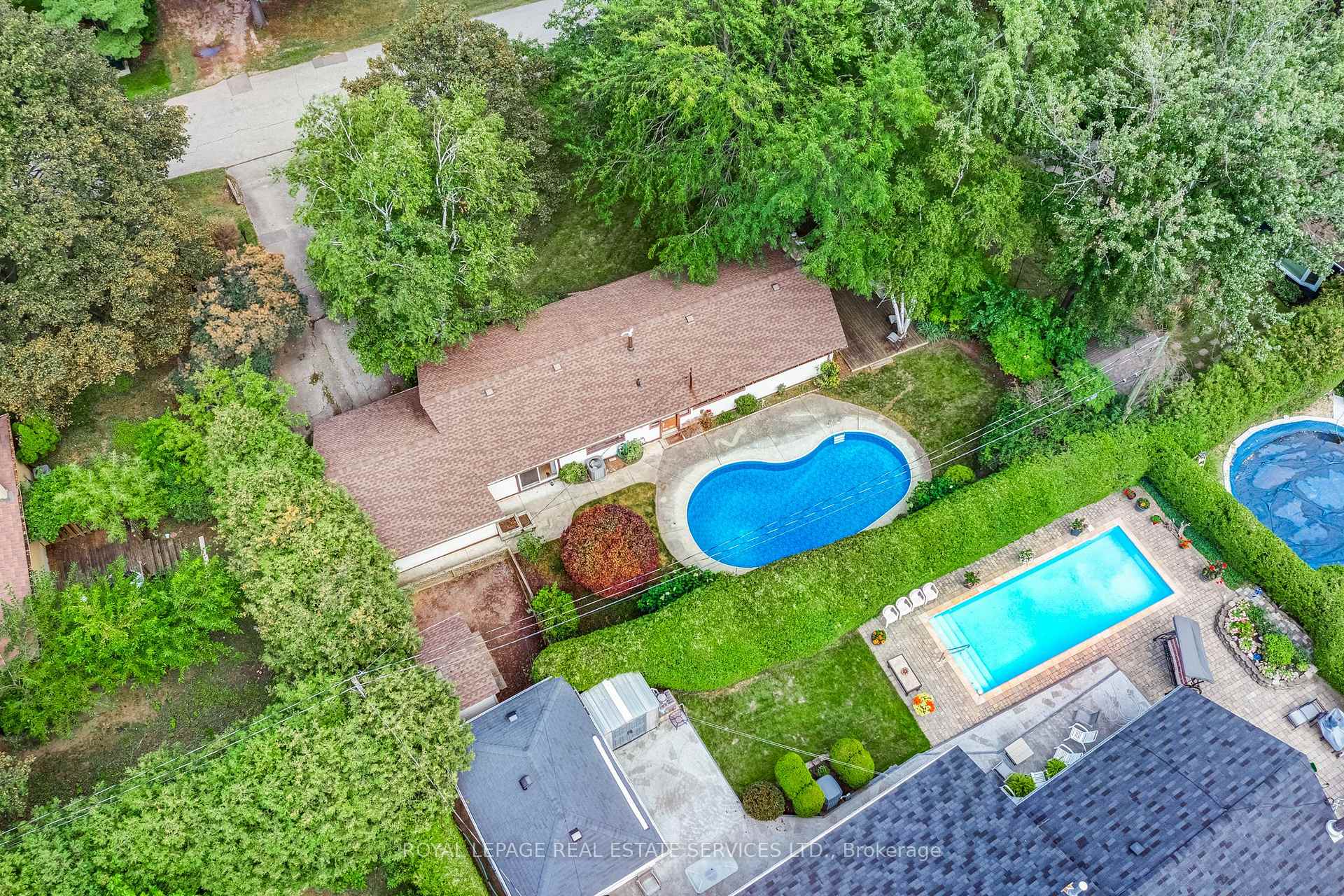 Photo 23 of 55 Germorda Drive, Oakville, College Park — HOMEH