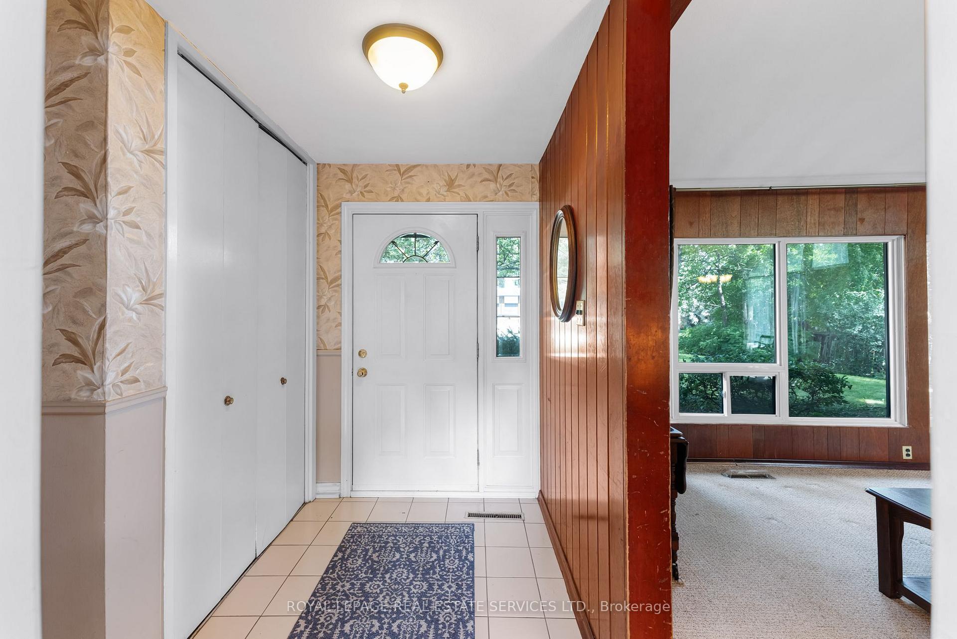 Photo 24 of 55 Germorda Drive, Oakville, College Park — HOMEH