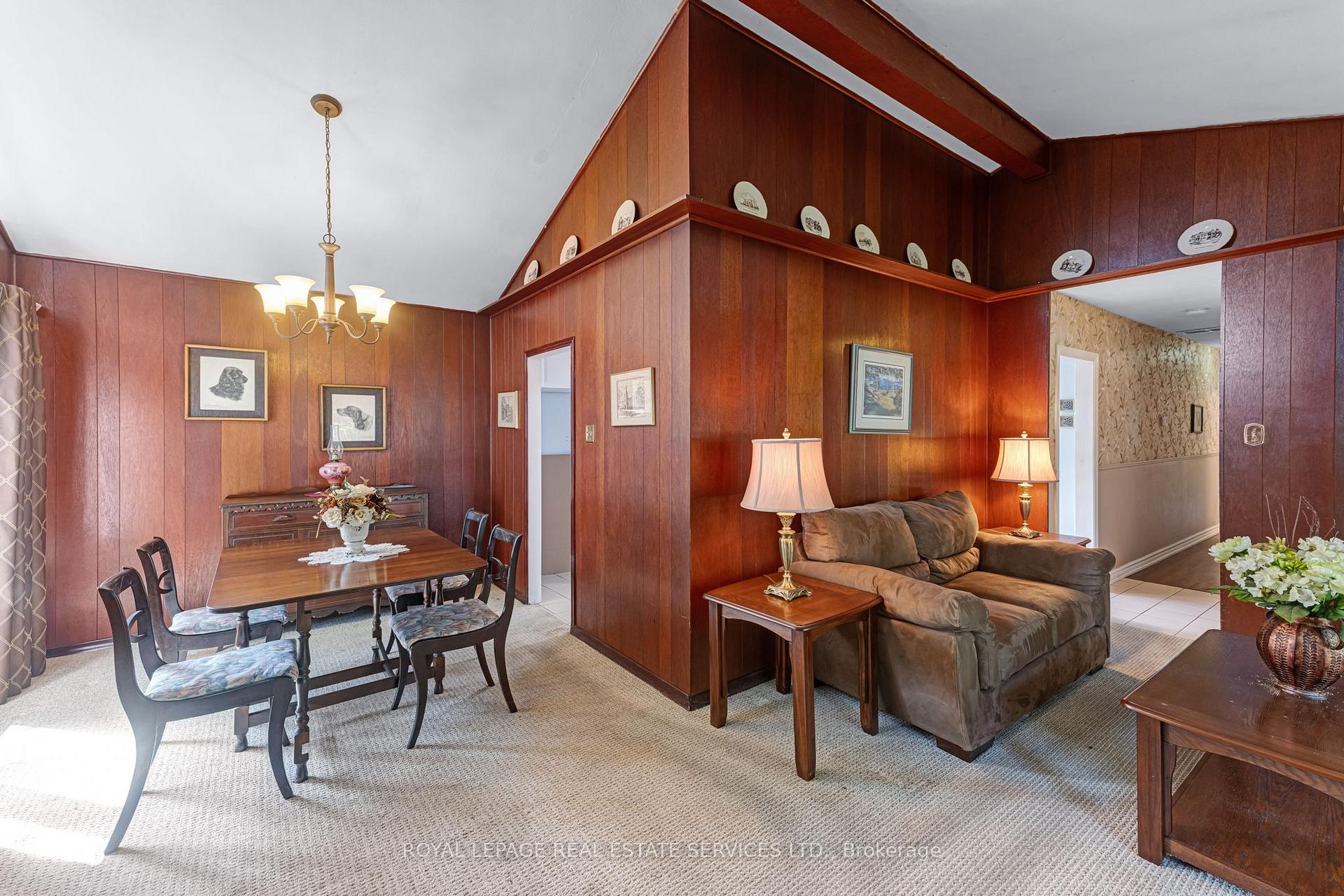Photo 34 of 55 Germorda Drive, Oakville, College Park — HOMEH