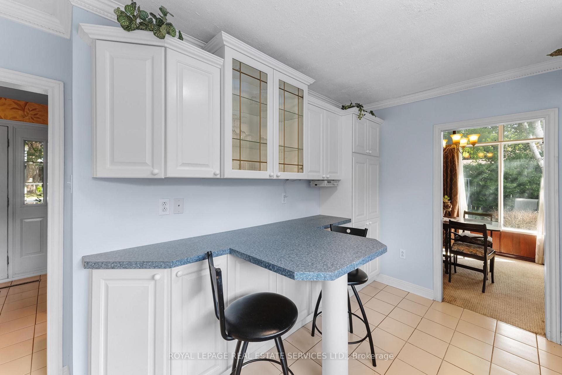 Photo 41 of 55 Germorda Drive, Oakville, College Park — HOMEH