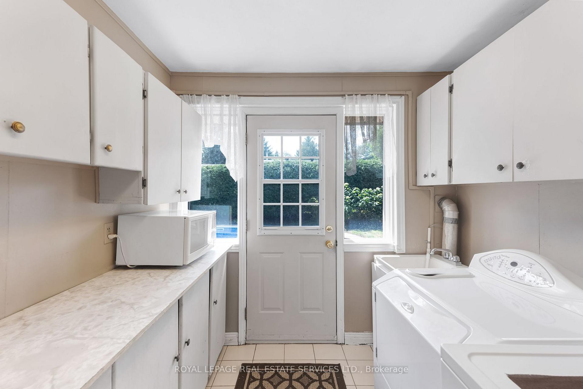 Photo 46 of 55 Germorda Drive, Oakville, College Park — HOMEH