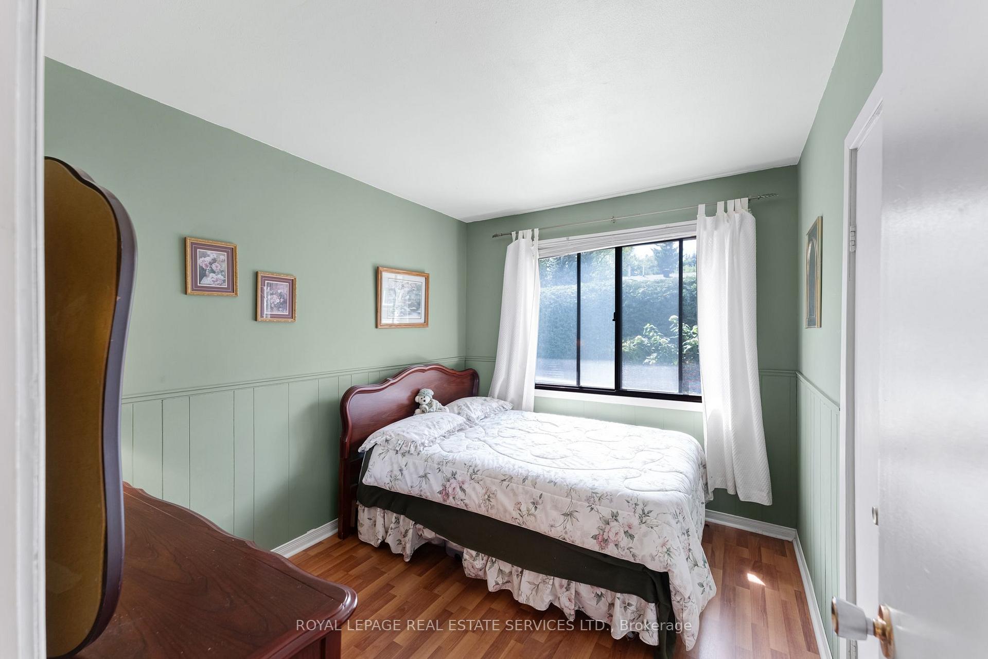 Photo 50 of 55 Germorda Drive, Oakville, College Park — HOMEH