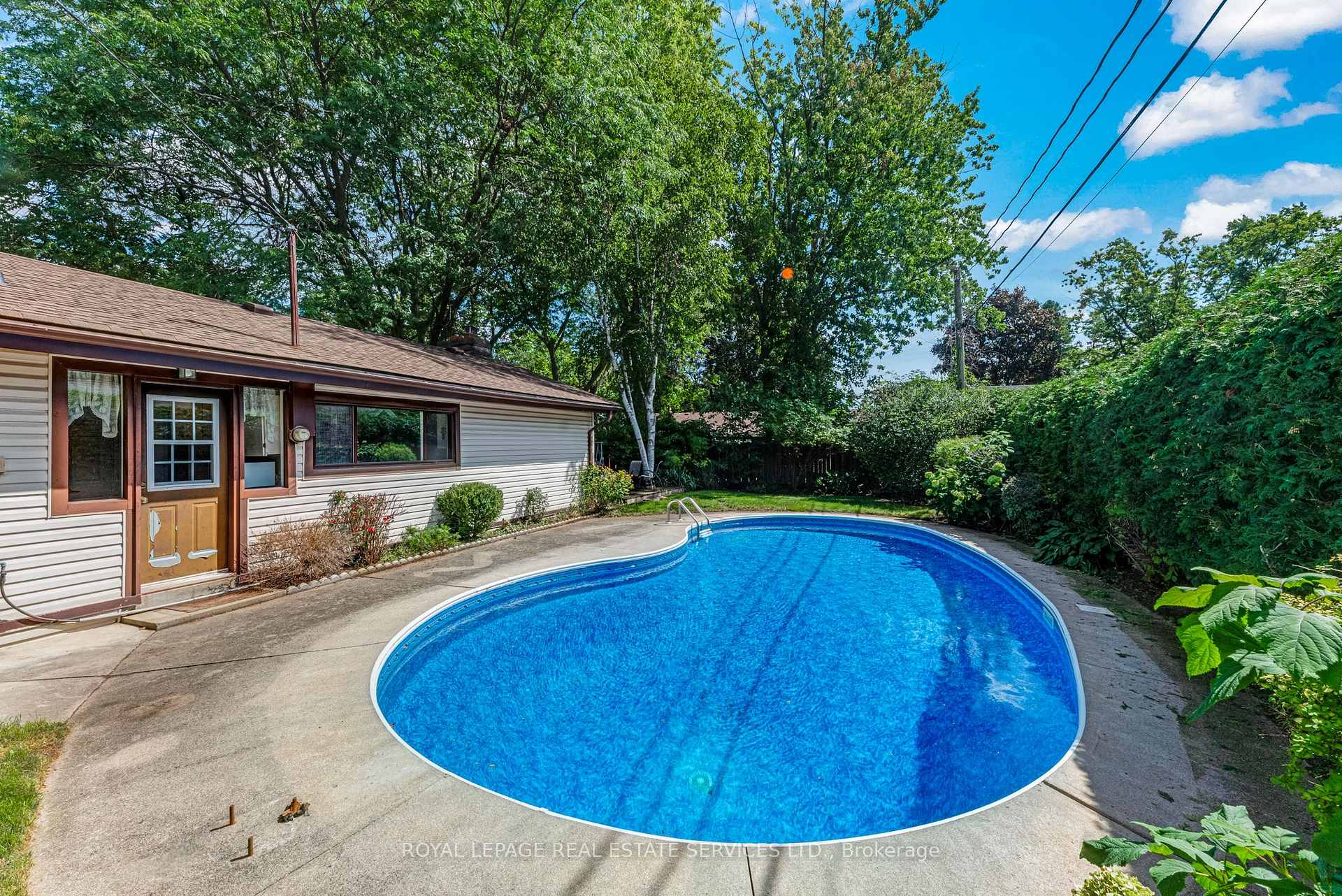 Photo 57 of 55 Germorda Drive, Oakville, College Park — HOMEH