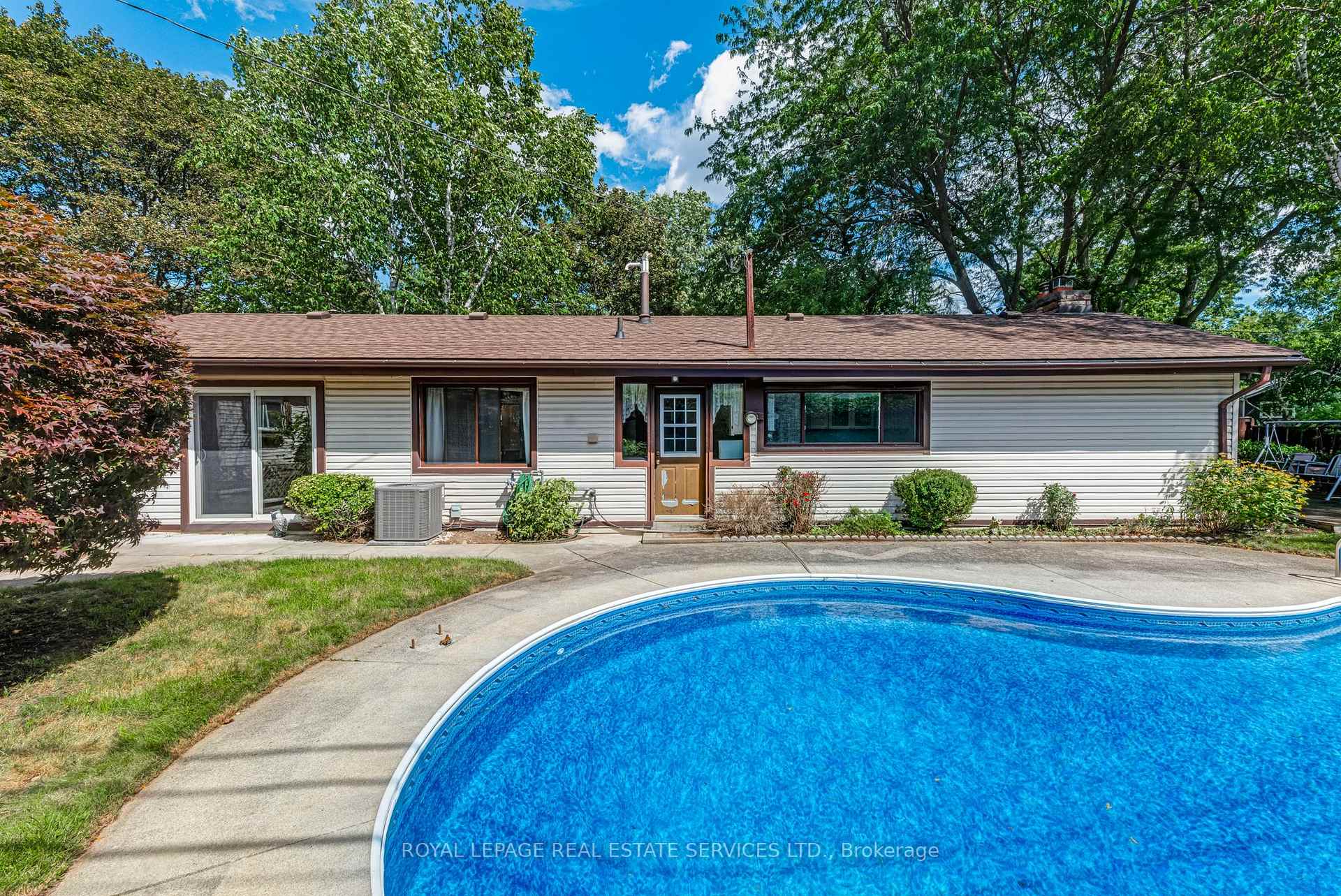 Photo 63 of 55 Germorda Drive, Oakville, College Park — HOMEH