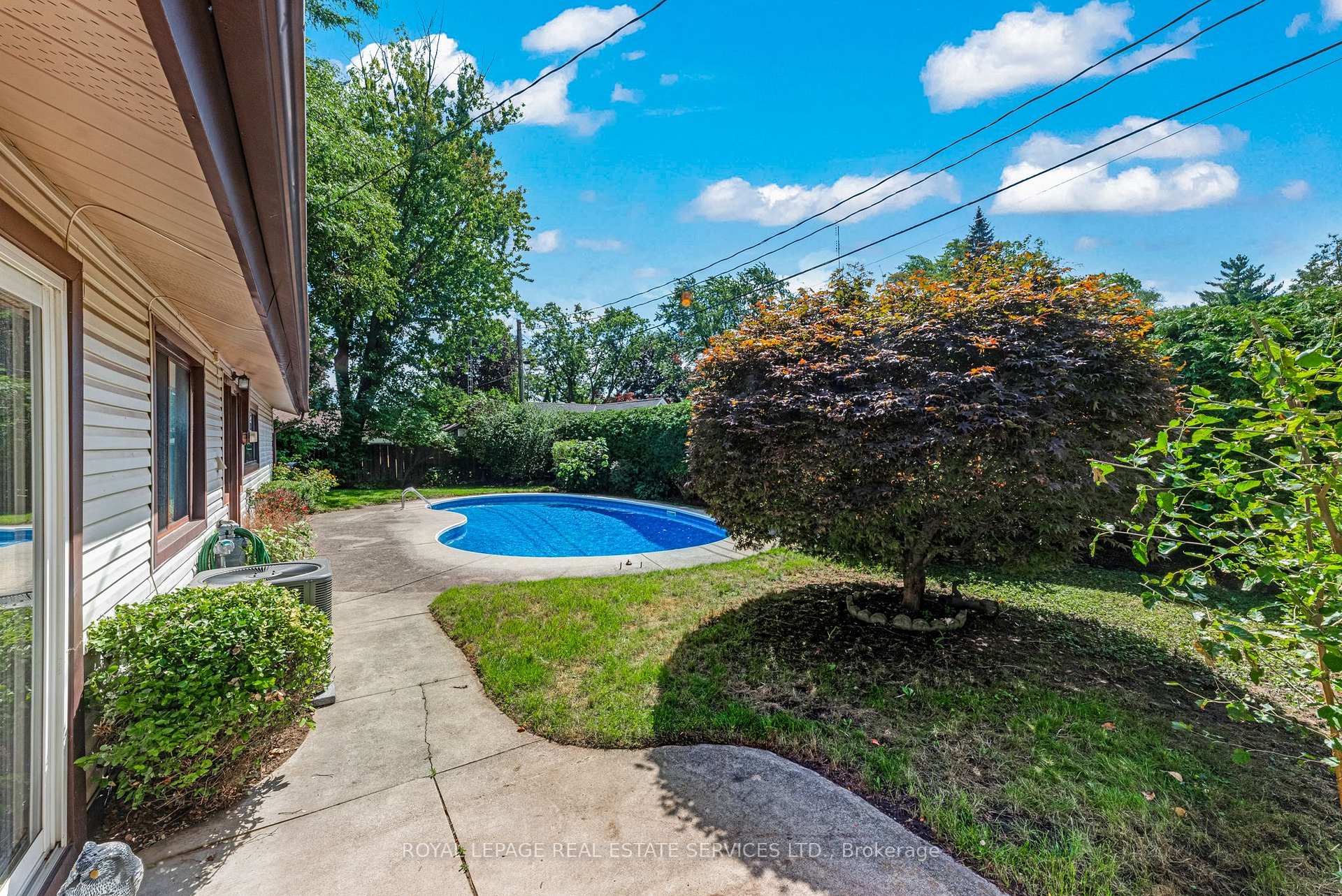 Photo 64 of 55 Germorda Drive, Oakville, College Park — HOMEH