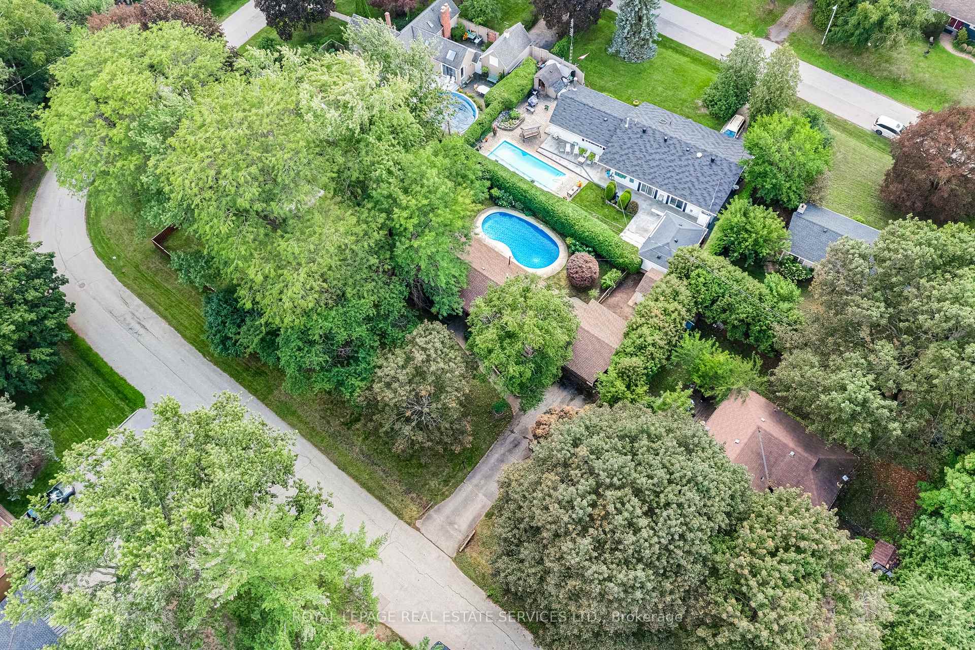 Photo 68 of 55 Germorda Drive, Oakville, College Park — HOMEH