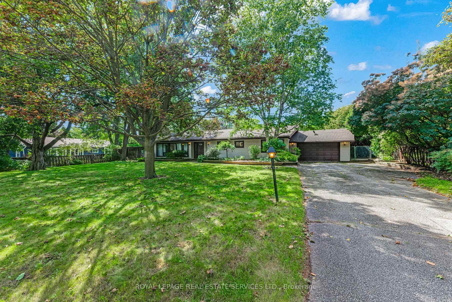 Photo 70 of 55 Germorda Drive, Oakville, College Park — HOMEH
