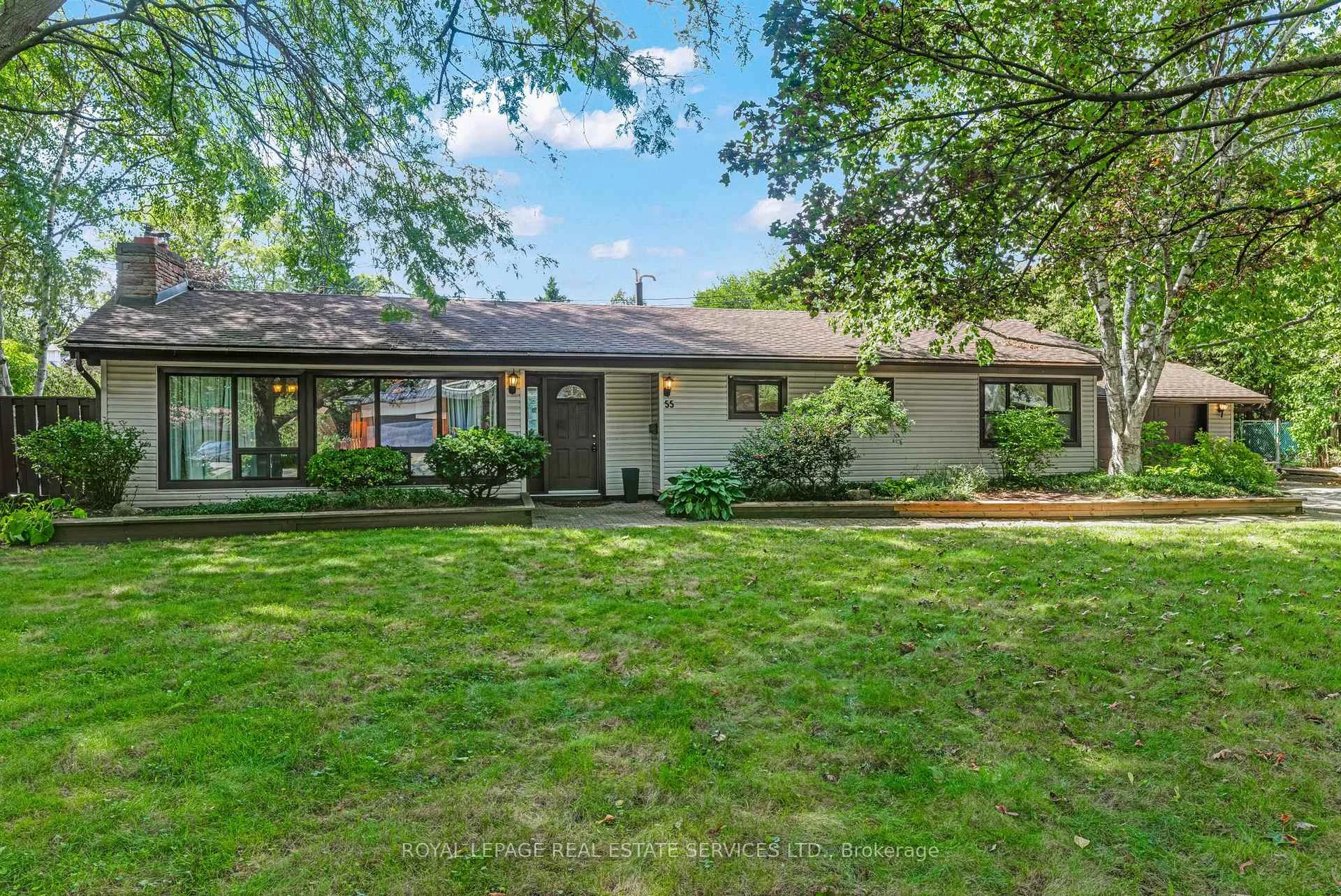 Photo 2 of 55 Germorda Drive, Oakville, College Park — HOMEH