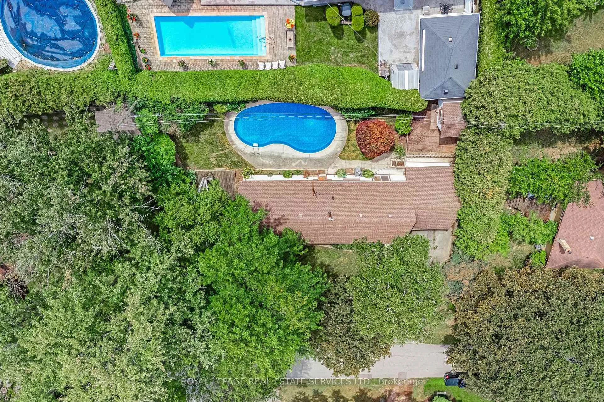 Photo 10 of 55 Germorda Drive, Oakville, College Park — HOMEH