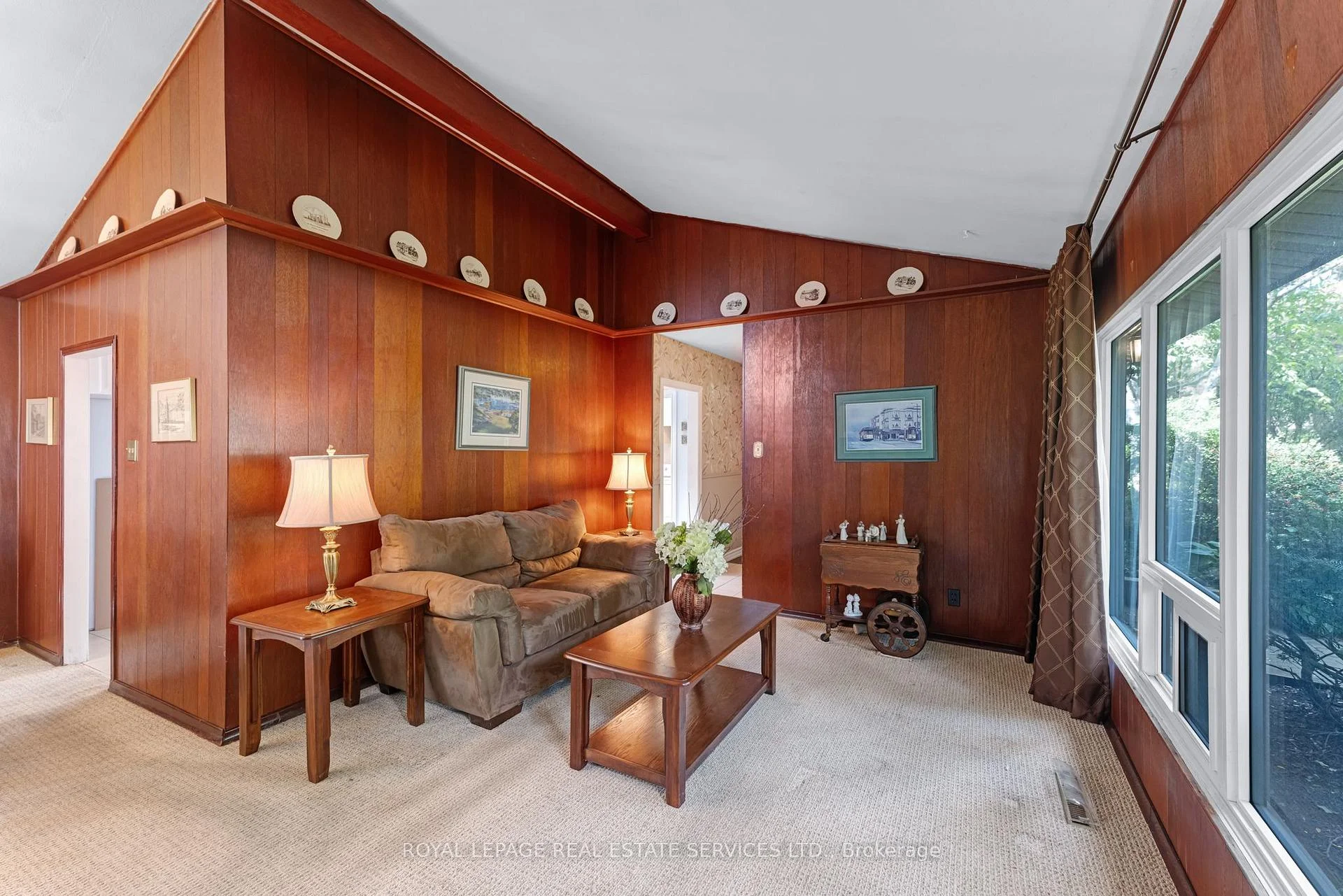 Photo 36 of 55 Germorda Drive, Oakville, College Park — HOMEH