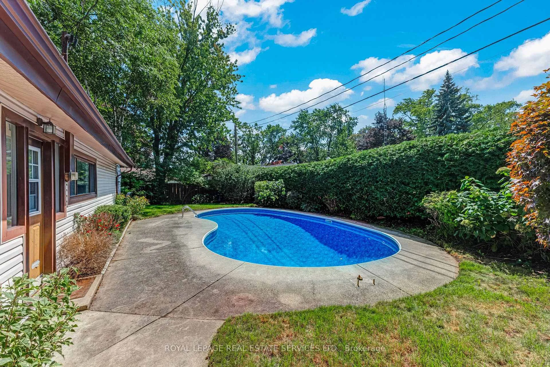 Photo 62 of 55 Germorda Drive, Oakville, College Park — HOMEH