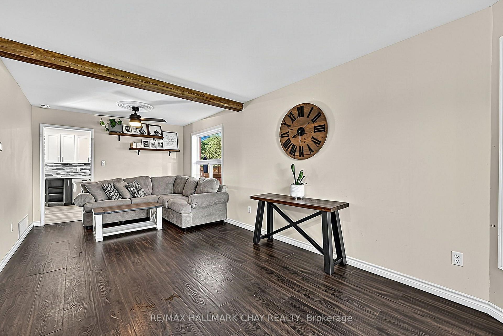 Photo 9 of 121 Taylor Drive, Barrie, Bayshore — HOMEH
