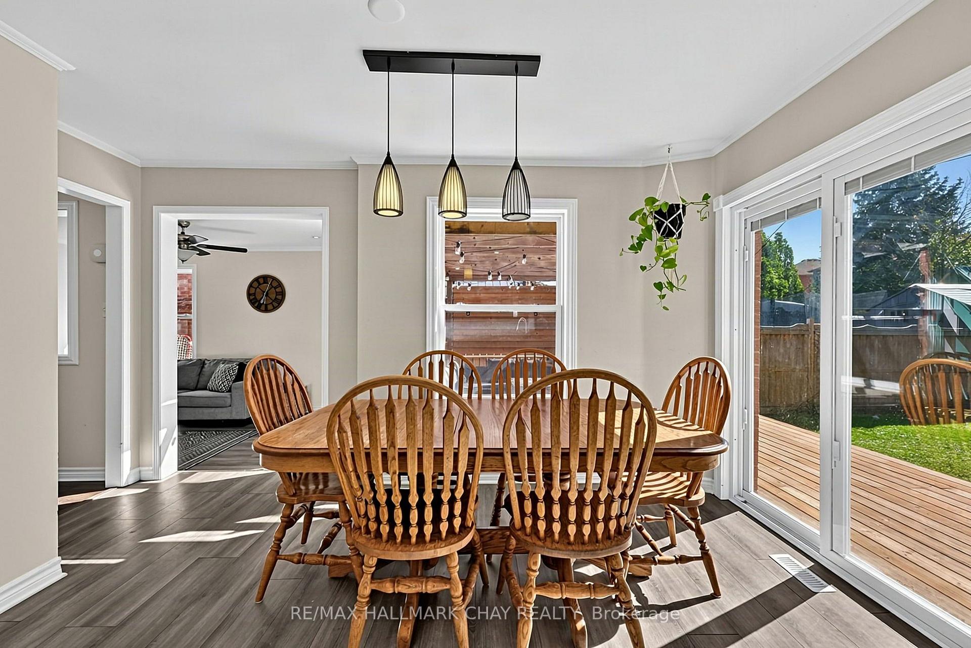 Photo 13 of 121 Taylor Drive, Barrie, Bayshore — HOMEH