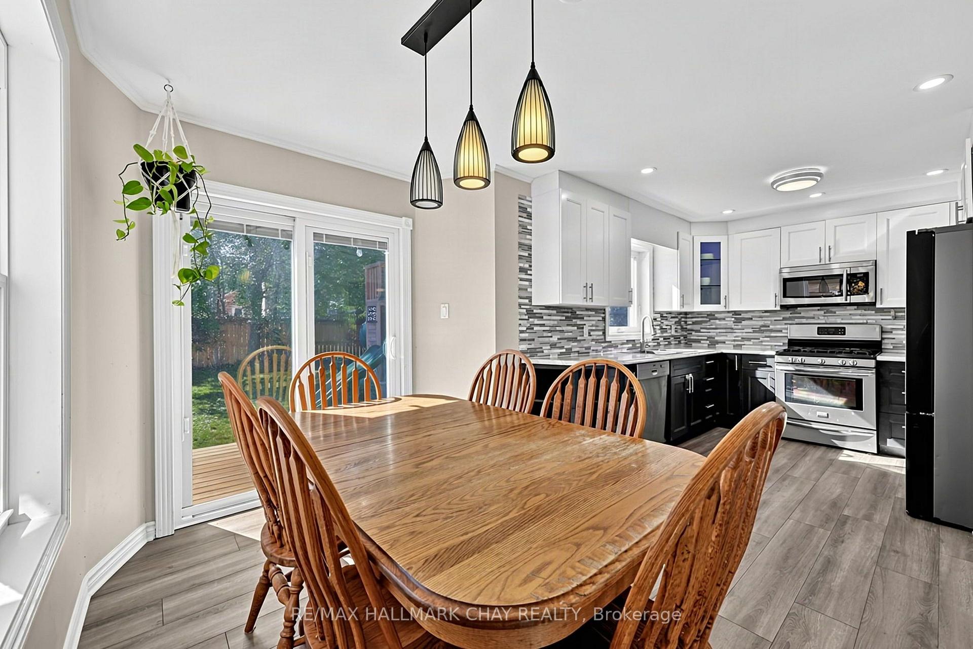 Photo 14 of 121 Taylor Drive, Barrie, Bayshore — HOMEH