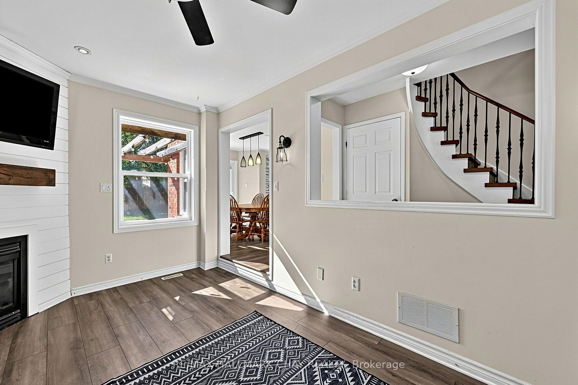 Photo 17 of 121 Taylor Drive, Barrie, Bayshore — HOMEH