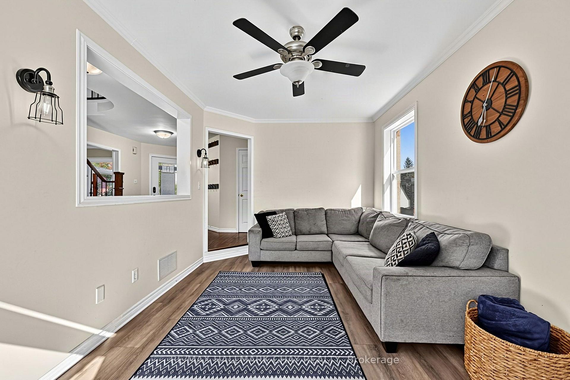 Photo 18 of 121 Taylor Drive, Barrie, Bayshore — HOMEH