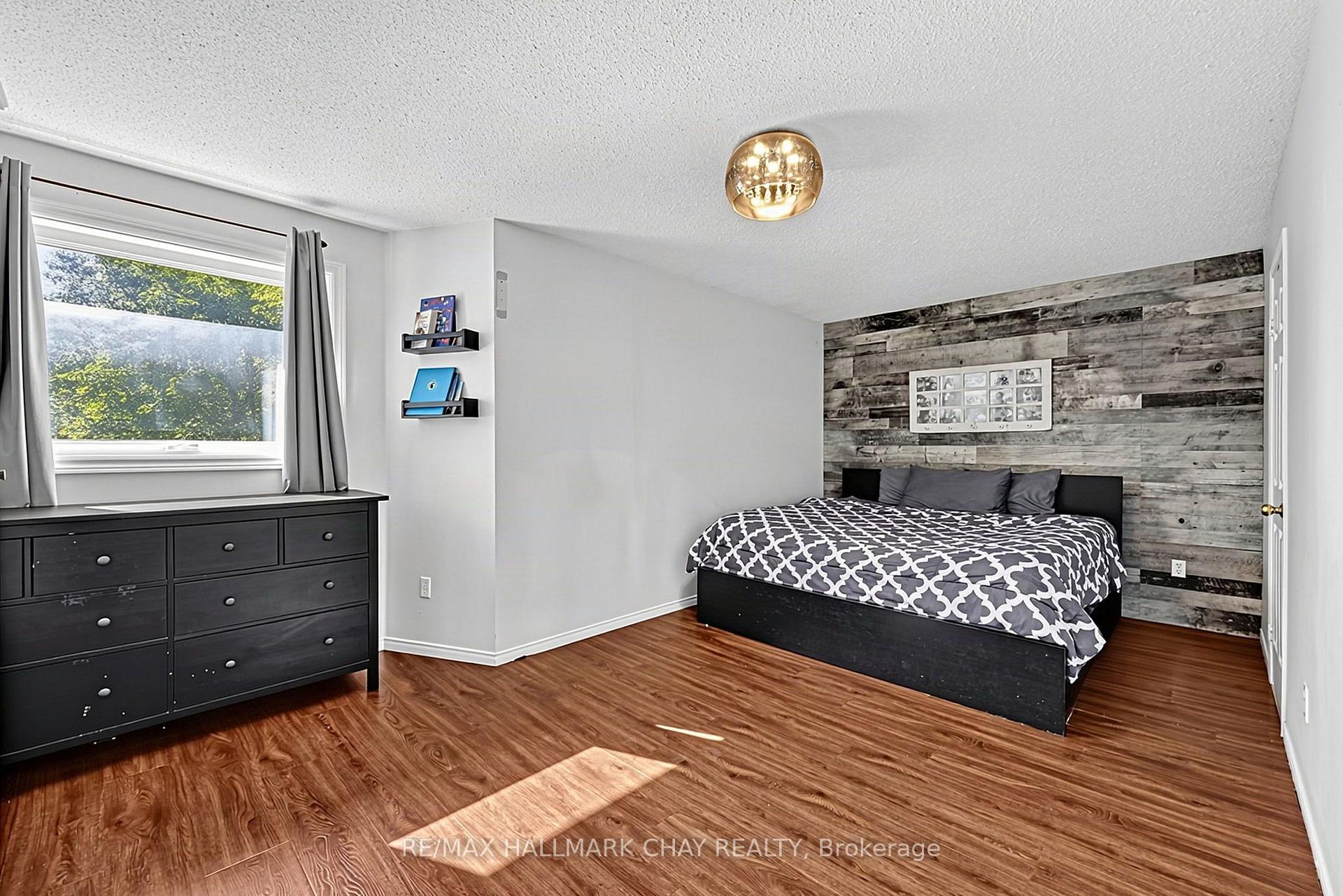 Photo 22 of 121 Taylor Drive, Barrie, Bayshore — HOMEH