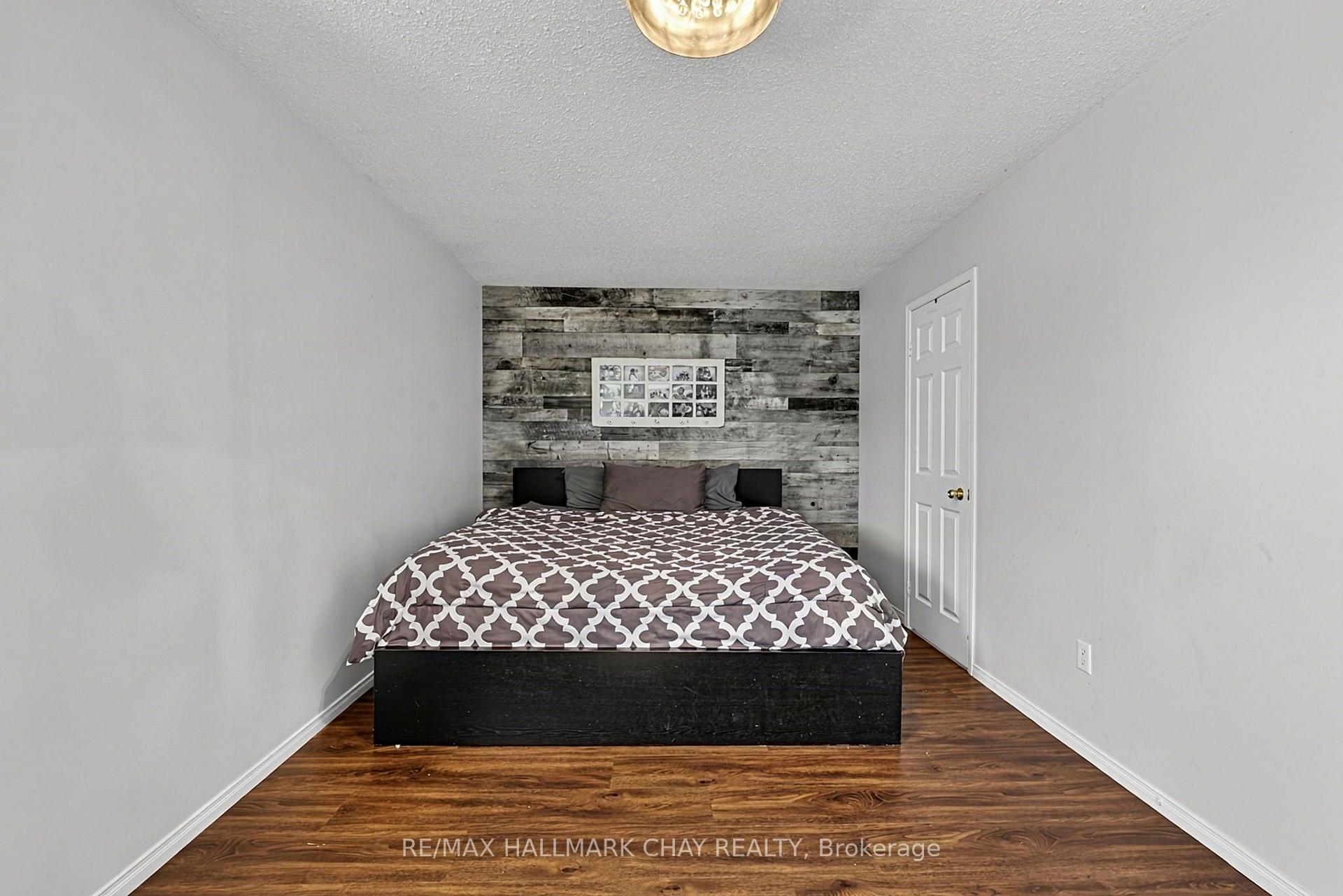 Photo 23 of 121 Taylor Drive, Barrie, Bayshore — HOMEH