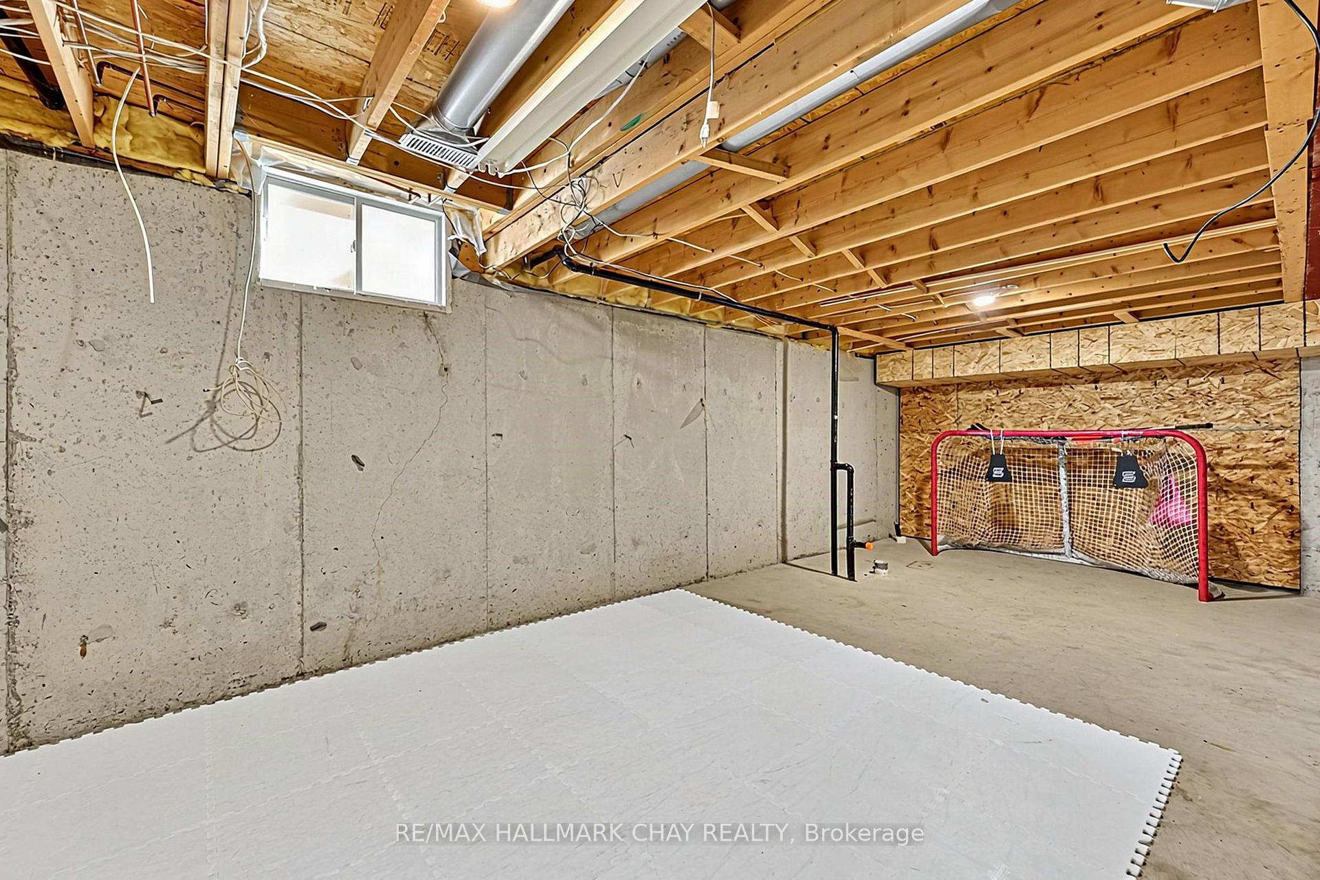 Photo 34 of 121 Taylor Drive, Barrie, Bayshore — HOMEH