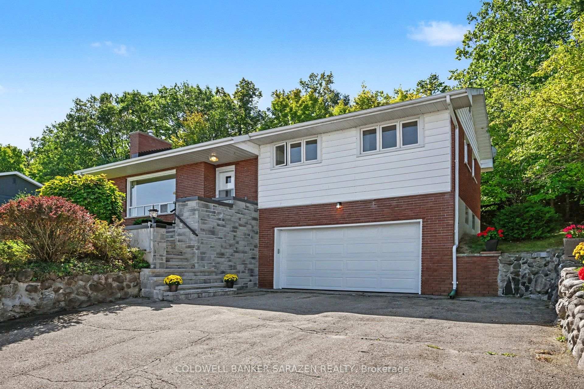 Photo 2 of 1117 River Road, McNab/Braeside, Mcnab/Braeside Twps — HOMEH