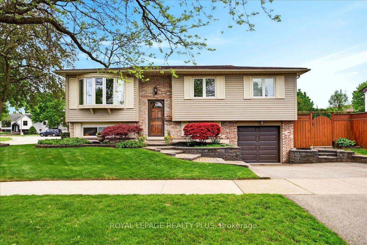 Photo 2 of 4452 Delaney Drive, Burlington, Shoreacres — HOMEH