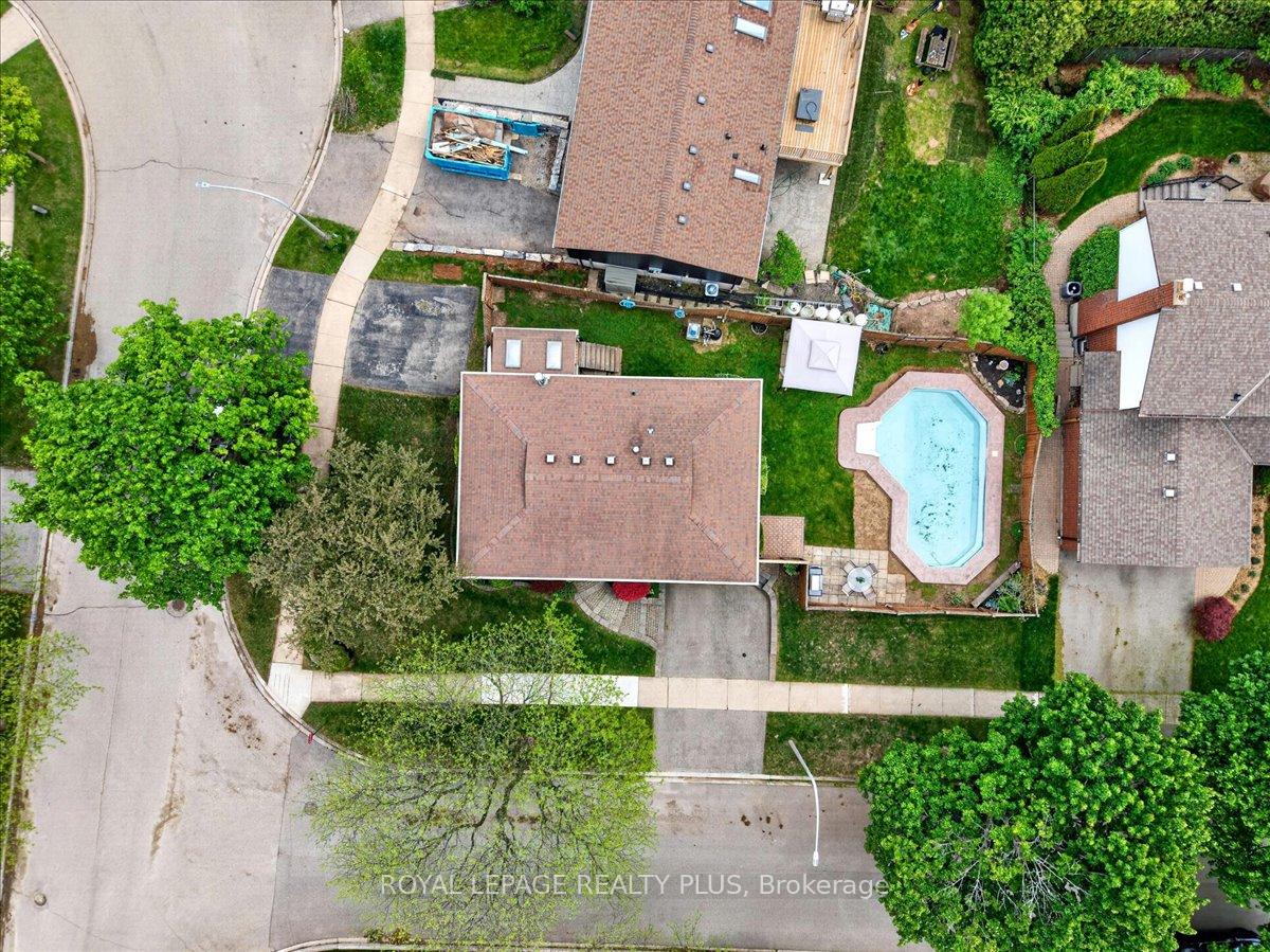 Photo 4 of 4452 Delaney Drive, Burlington, Shoreacres — HOMEH