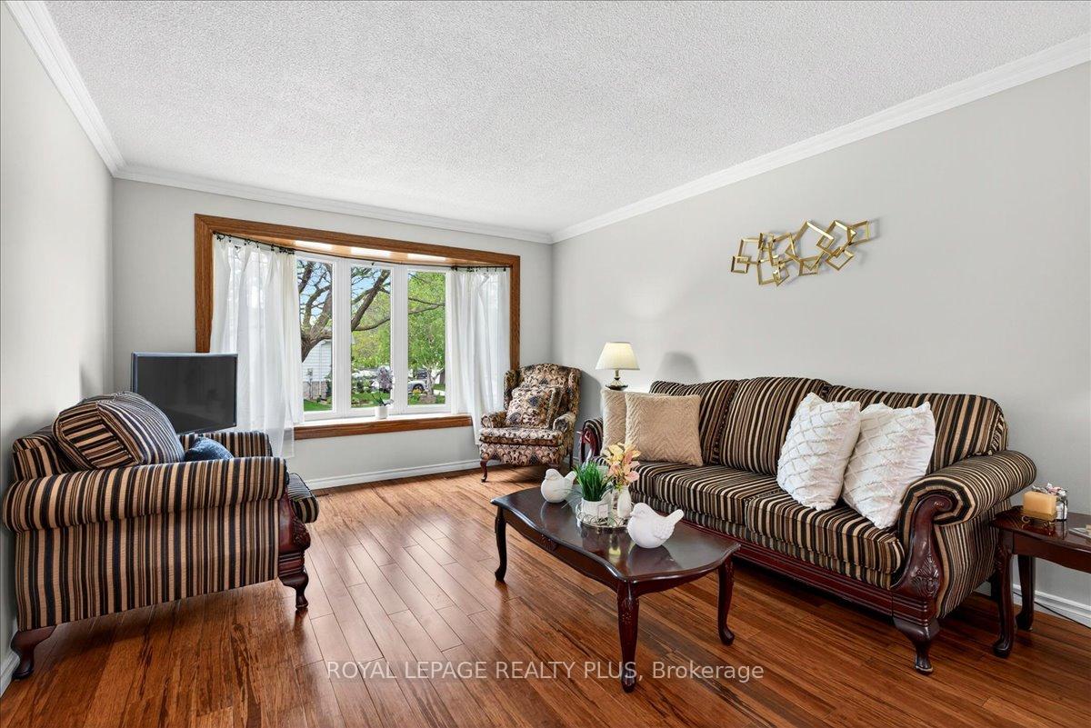 Photo 10 of 4452 Delaney Drive, Burlington, Shoreacres — HOMEH