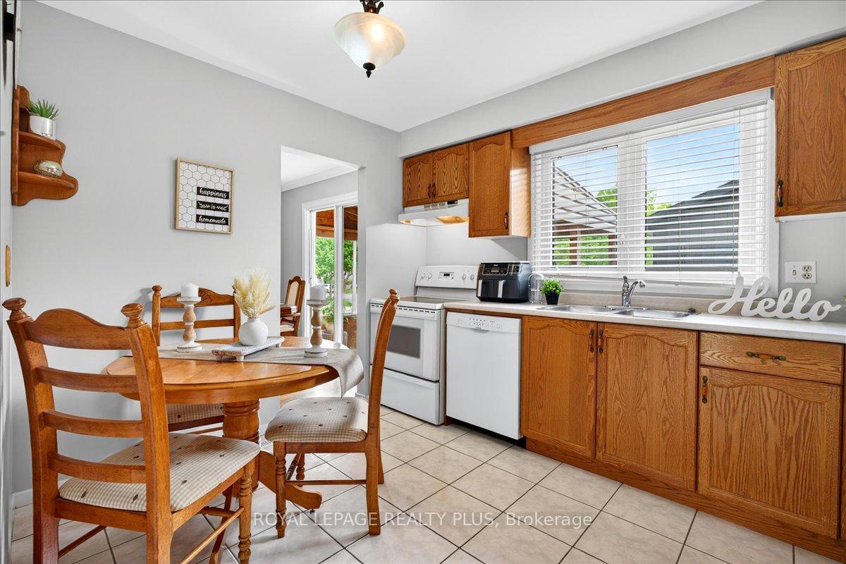 Photo 17 of 4452 Delaney Drive, Burlington, Shoreacres — HOMEH