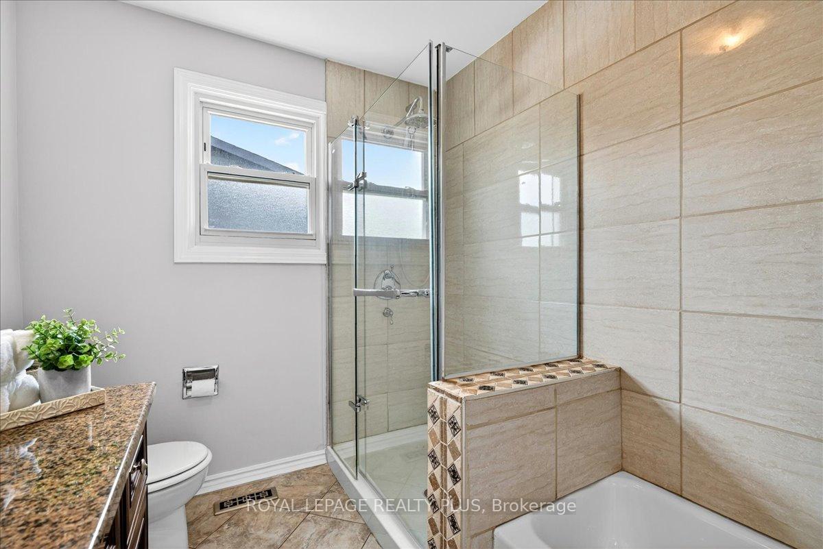 Photo 21 of 4452 Delaney Drive, Burlington, Shoreacres — HOMEH