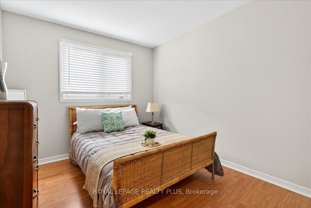 Photo 26 of 4452 Delaney Drive, Burlington, Shoreacres — HOMEH